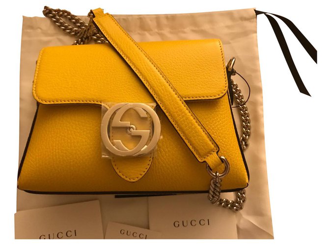 Gucci enclavamiento Amarillo Cuero  ref.299709