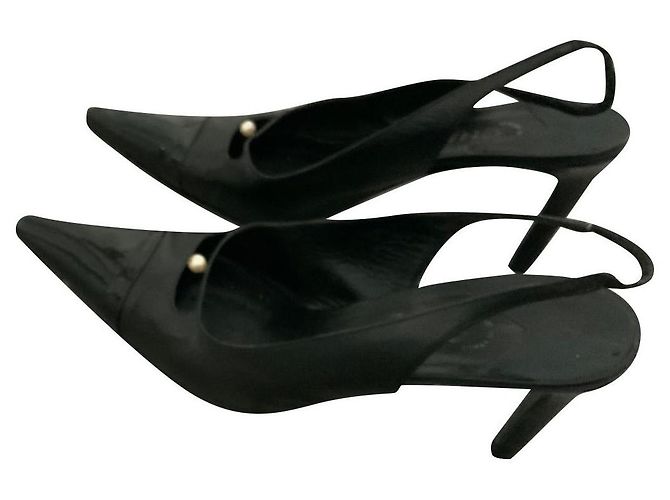 Chanel Pumps offen schwarz Leder mit Logo Perlen