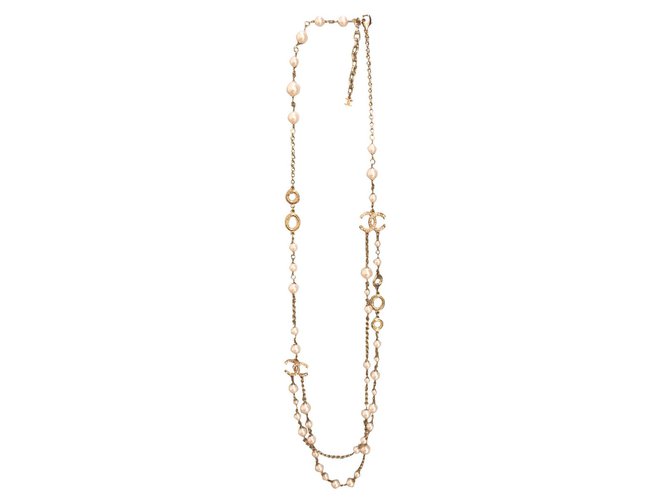 Chanel Lange Halsketten Golden Aus weiß Perle  ref.299713