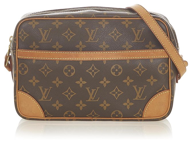 Louis Vuitton Brown Monogram Trocadero 27 Leather Cloth ref.325816 - Joli  Closet