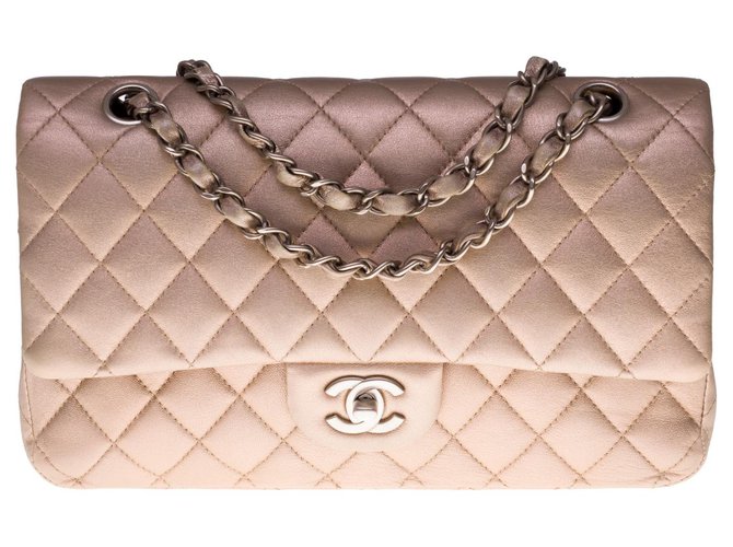 Chanel TIMELESS Golden Leather  ref.300955