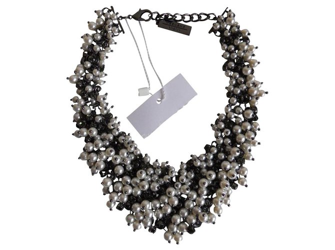 Weekend Max Mara Collar de perlas artificiales MAX MARA WEEKEND Negro Blanco Metal  ref.301964