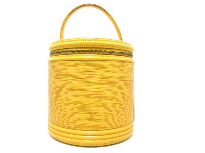 Louis Vuitton Cannes Amarelo Couro  ref.302457