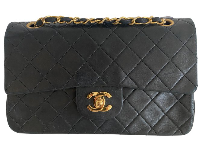 Chanel Timeless Black Leather  ref.302562