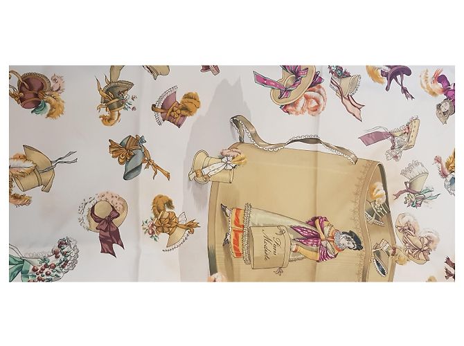 Autre Marque Sciarpa Hermès in seta gialla Giallo 