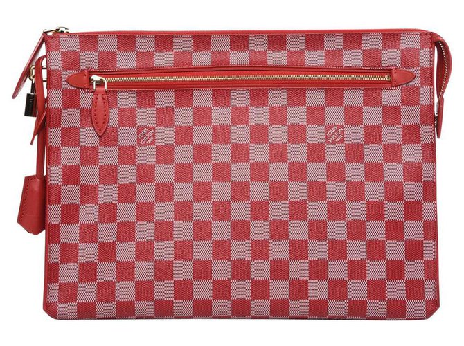 Louis Vuitton Ultra Rare Red Damier Couleurs Kit Clutch Carmine 863277