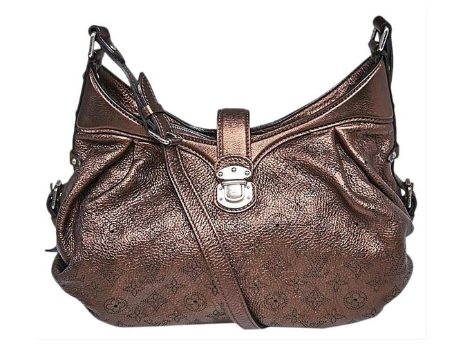 Louis Vuitton Metallic Brown Mahina Leather XS Crossbody Hobo Bag  ref.303383