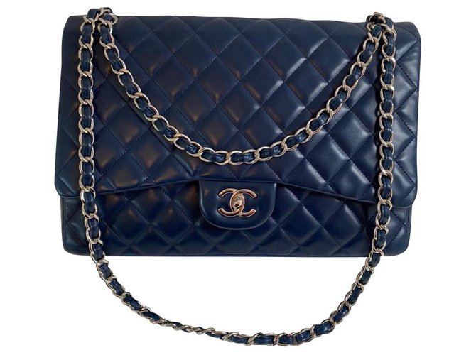 Timeless Chanel Azul Couro  ref.303897