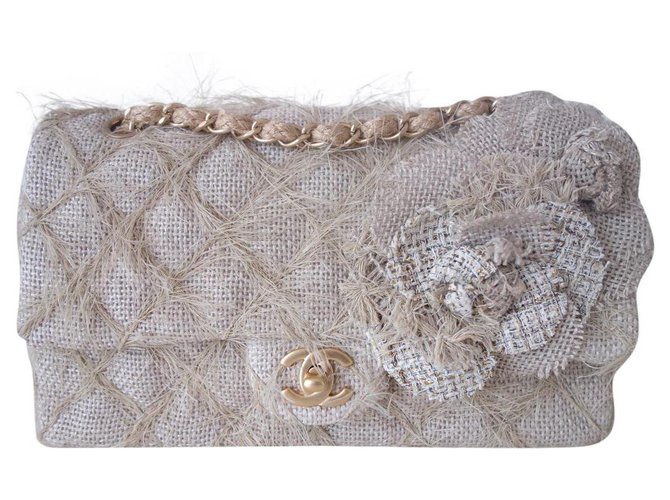Timeless CLASSIC CHANEL BAG Beige Cloth  ref.304023