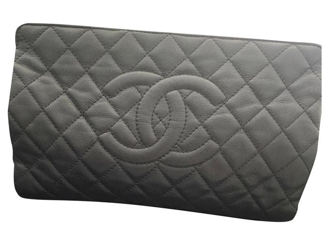 Chanel Taschen Schwarz Leder  ref.304712