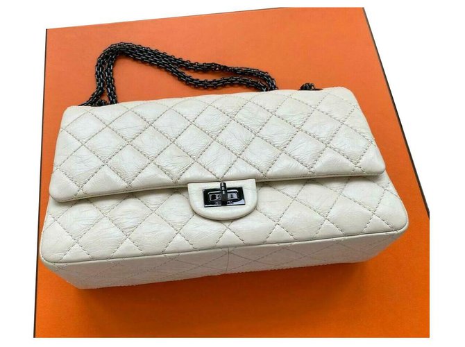 Chanel  Reissue 226 Creamy color bag White Beige Leather  -  Joli Closet