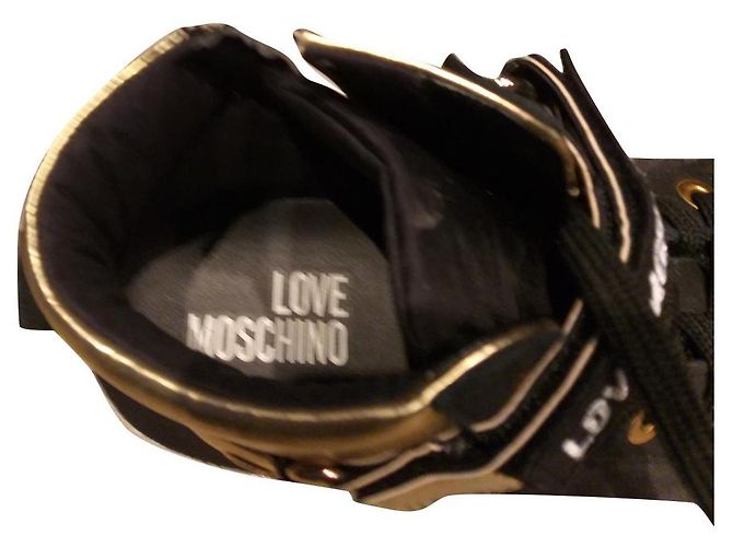 Sneakers Love Moschino in nylon nero e oro