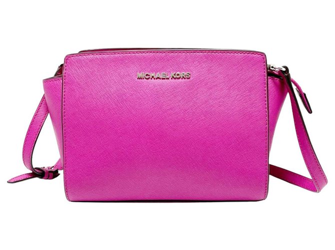 Michael Kors Outlet Cora Large Logo Shoulder Bag in Pink - One Size