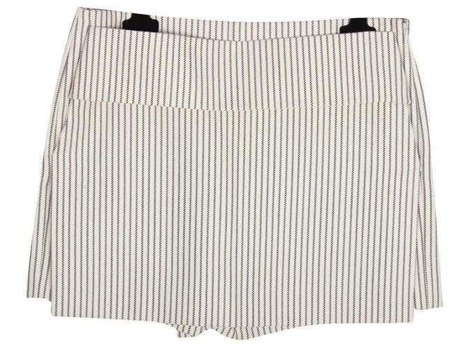 Givenchy shorts. Cream Cotton  ref.305413
