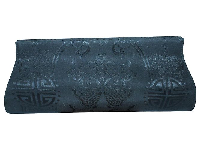 Shanghai Tang Pochette goffrata in tessuto nero
