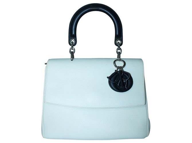 Petit sac à rabat blanc Be Dior à poignée supérieure  ref.305632
