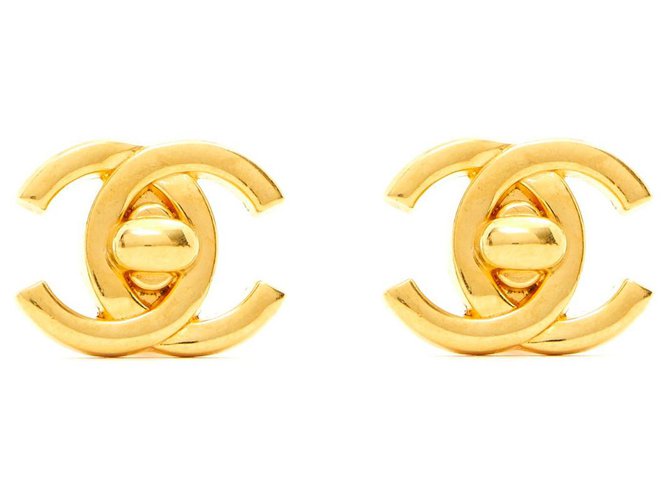 Chanel CC GOLDEN TURNLOCK M Métal Doré  ref.305983