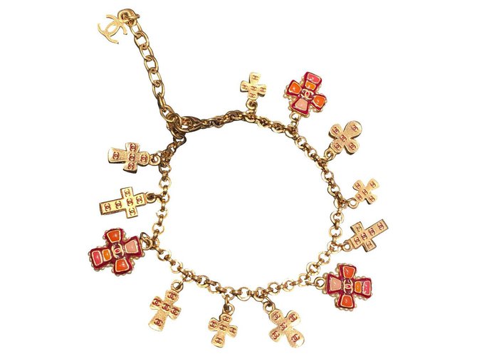 Chanel Bracelets Golden Metal  ref.306038