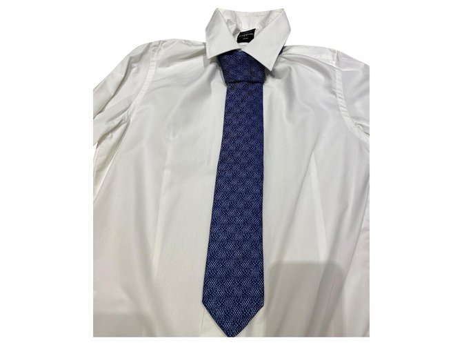 Cravate Lanvin jamais portee Soie Bleu  ref.306563