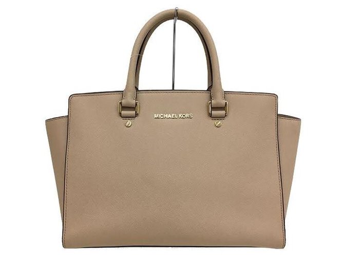 Maken precedent Honger Michael Kors Handbag Beige Leather ref.306902 - Joli Closet