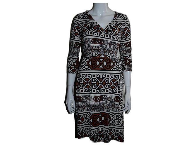 Diane Von Furstenberg Vestido cruzado de seda con estampado azteca New Julian Two de DvF Multicolor
