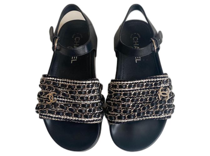 Sandali Chanel Dad in pelle nera e tweed con catena d'argento Nero
