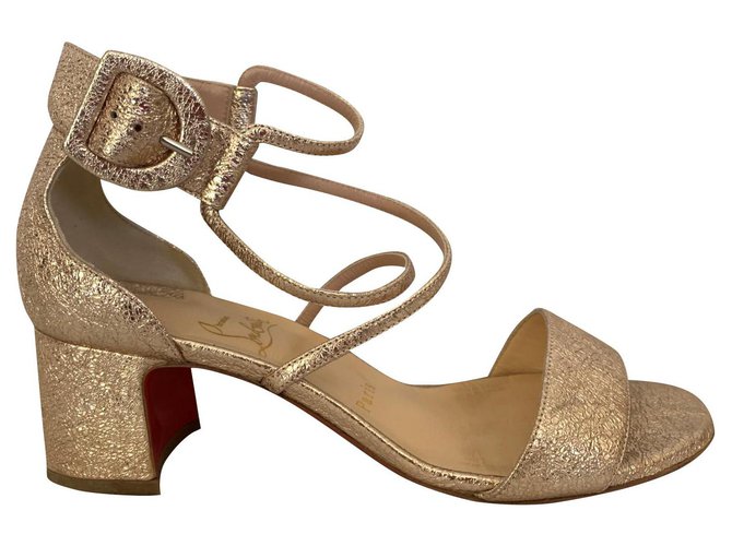 Christian Louboutin Rose gold laminate sandals Metallic Leather  ref.307098