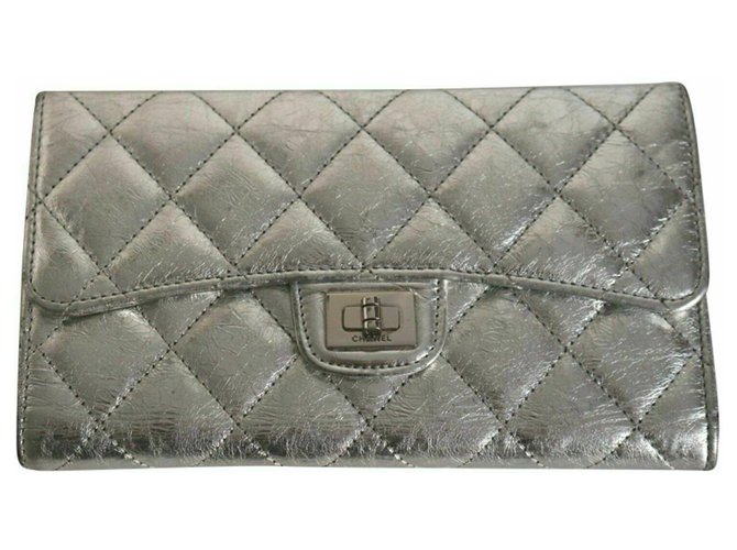 Chanel 2.55 Silvery Leather  ref.307489