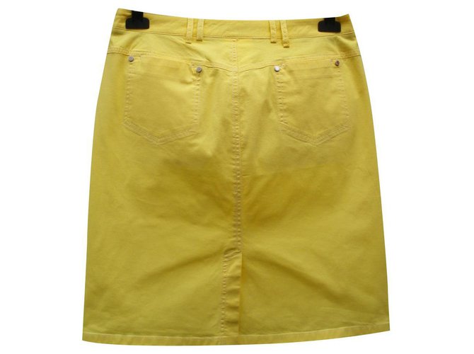 Burberry Skirts Yellow Cotton  ref.308331