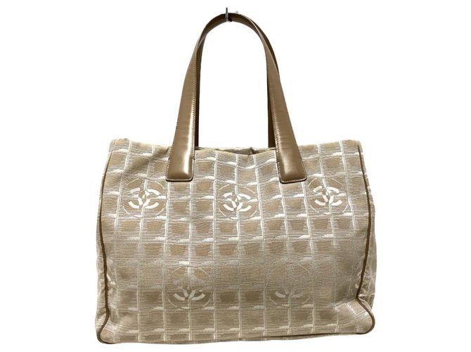 Línea Chanel Travel Crudo Cuero  ref.309977