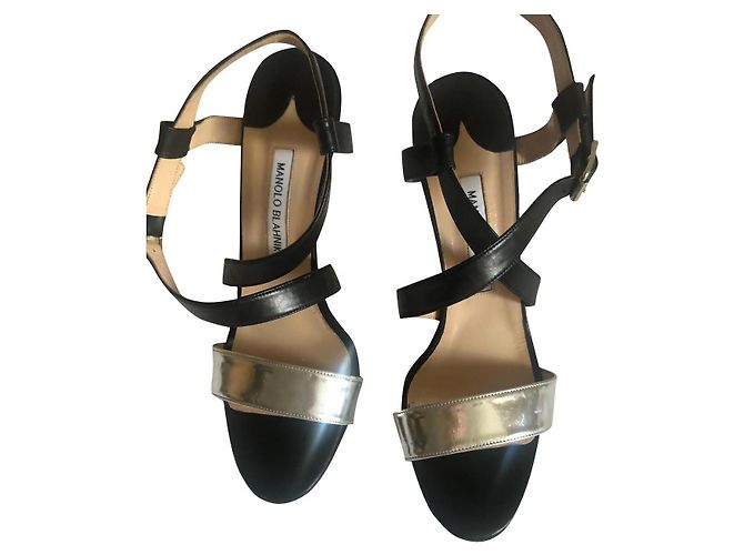 Sandali Manolo Blahnik argento metallizzato e pelle nera Nero