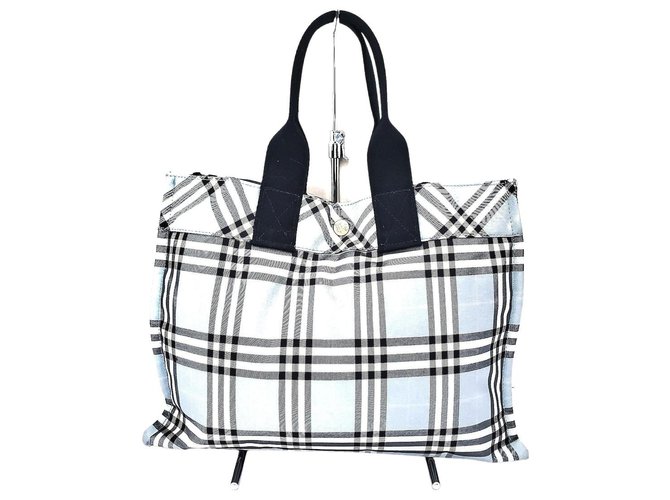 Burberry tote bag Multiple colors Cloth  ref.310774