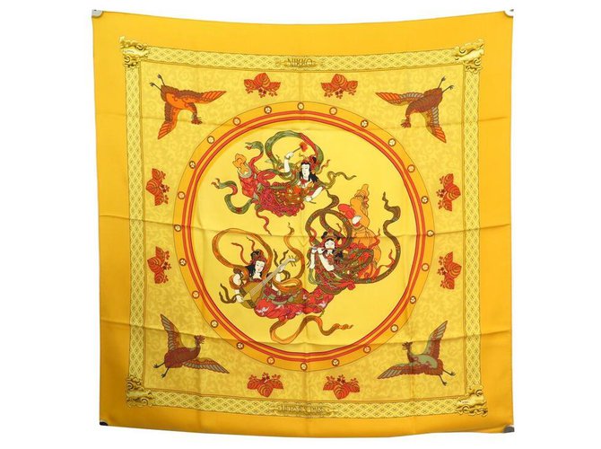 Hermès HERMES NIKKO RYBALTCHENKO SQUARE SCARF 90 YELLOW SILK + SILK SCARF BOX  ref.311228