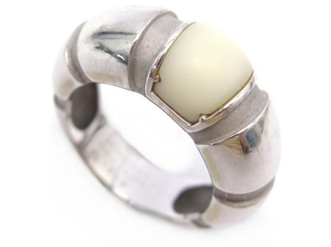 MAUBOUSSIN NADJA T RING52 White gold rush 18K AND WHITE MOTHER-OF-PEARL + GOLD RING ECRIN Silvery  ref.311437