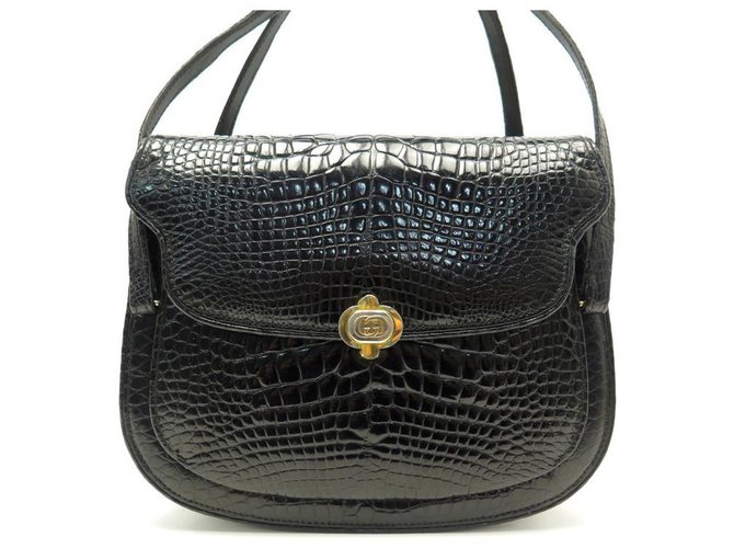 GG Matelassé handbag in black leather | GUCCI® Canada