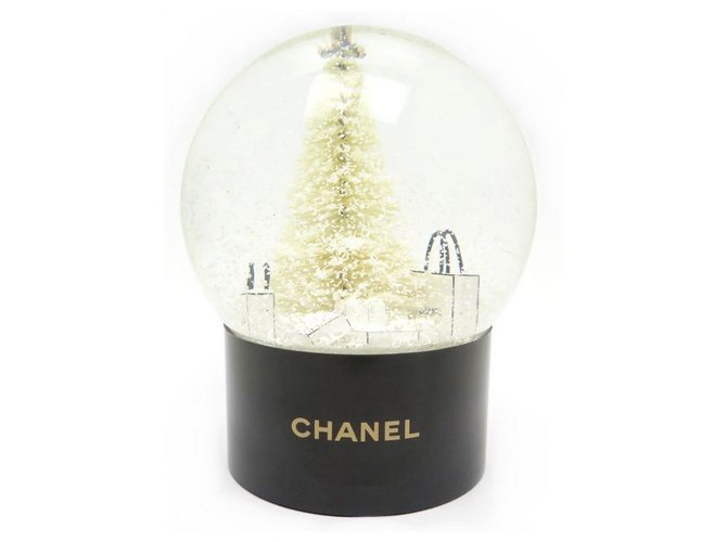 NEW CHANEL SNOW BALL CHRISTMAS TREE SHOPPING BAGS BOX CHRISTMAS