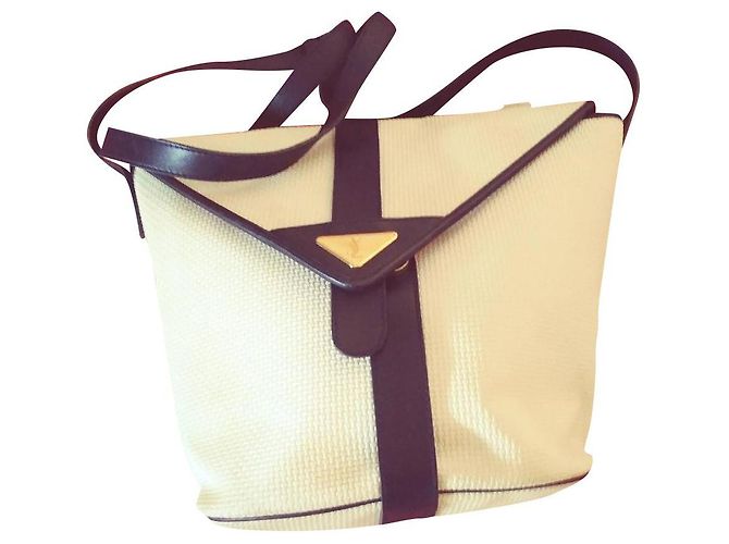 Yves Saint Laurent Leder Handtasche Weiß 25