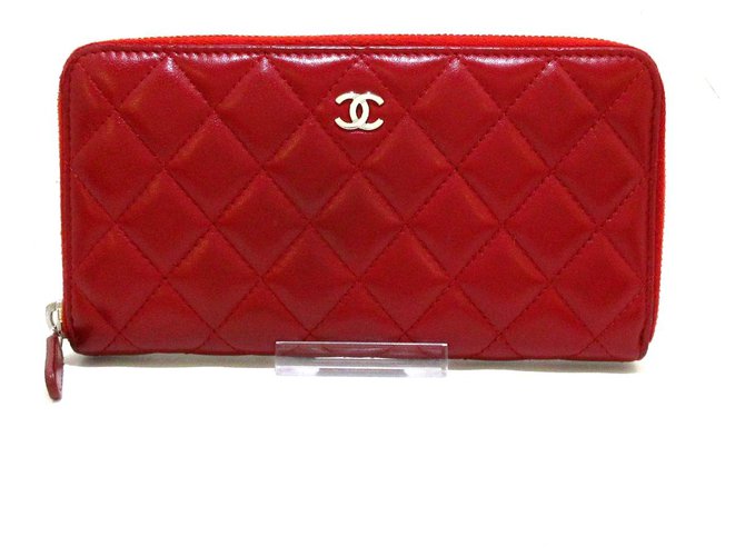Chanel Geldbörse Rot Leder  ref.312349