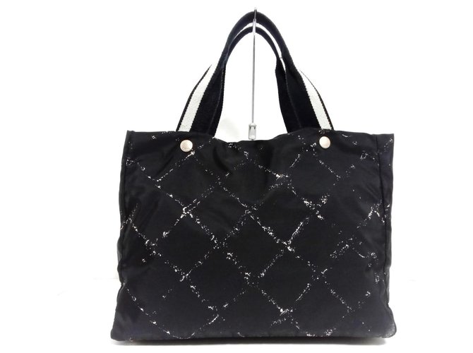 Chanel tote bag Black Synthetic  ref.313434