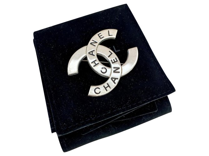 Broche vintage CC Chanel Prata Metal  ref.313614