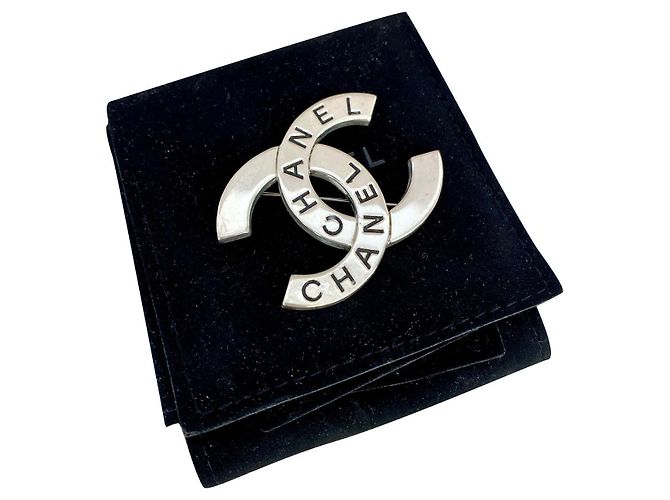 Broche vintage CC Chanel Prata