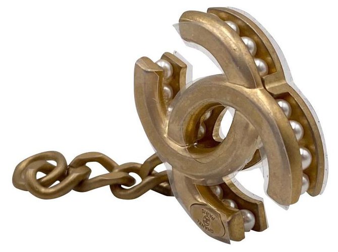 Chanel CC Charm-Anhänger mit antiken Goldperlen Golden Stahl  ref.313621
