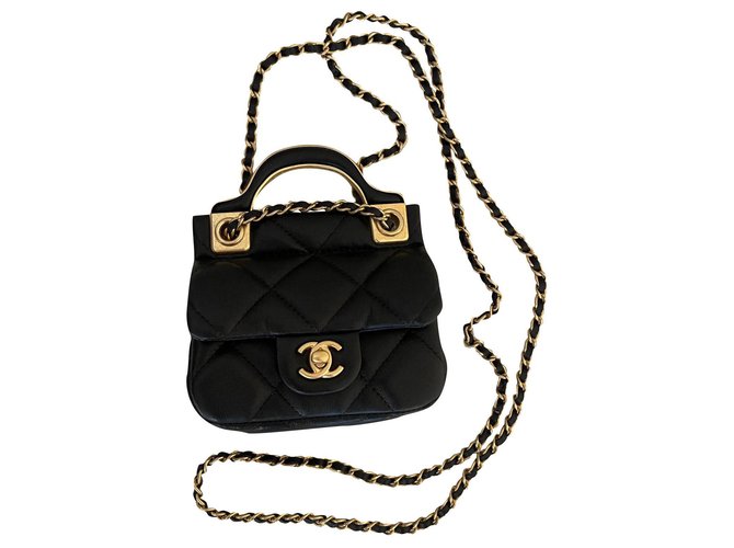 Chanel Black calf leather Flap Card Holder with Gold Chain ref