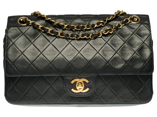 Chanel Timeless / Classique Medium Handtasche aus schwarzem gestepptem Leder, garniture en métal doré  ref.314526