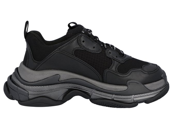 Balenciaga Sneaker Triple S in ecopelle nera e tomaia in mesh Nero Tela  ref.315200