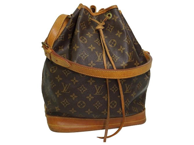 LOUIS VUITTON Monogram Canvas Large Noe Bag Braun