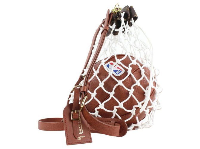 Louis Vuitton Runway NBA sneakers and Net Bag Leather ref.315915