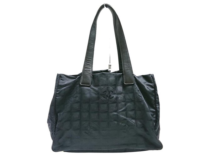 Chanel Travel line Preto Sintético  ref.316392