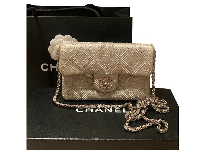 Timeless Bolso de hombro Chanel mini Beige