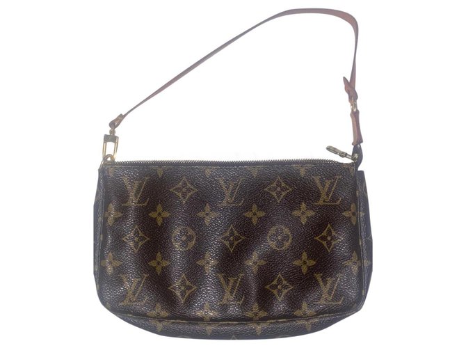 Louis Vuitton Clutch bags Brown Cloth  ref.318077